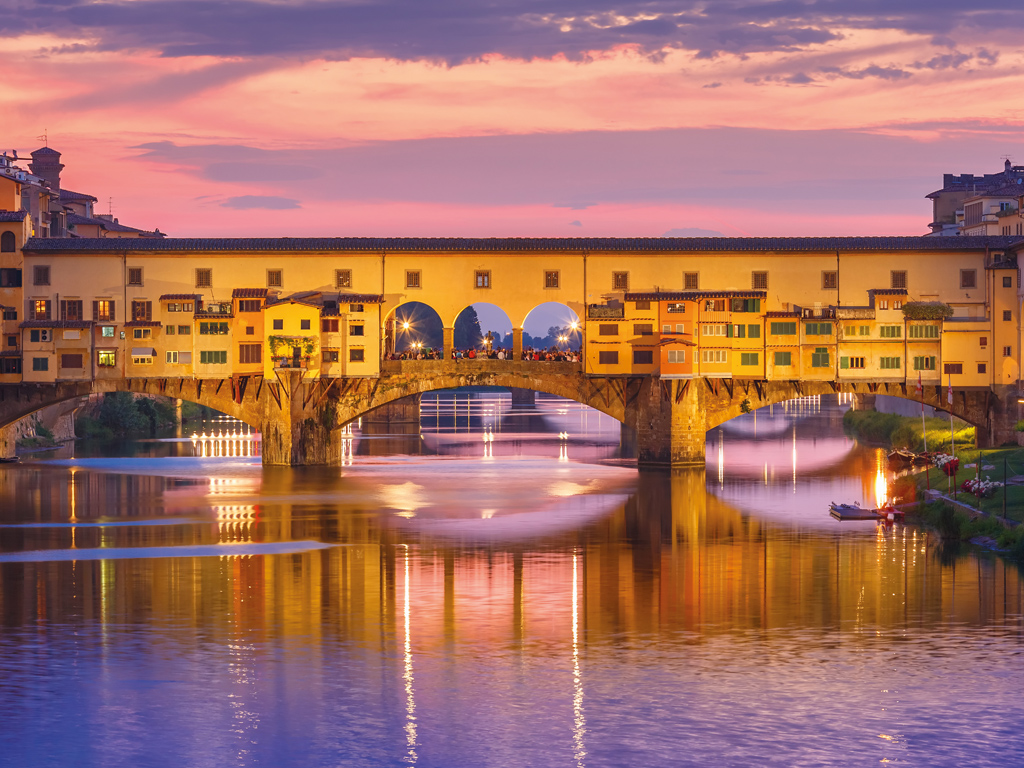 Ponte Vecchio a Firenze al tramonto