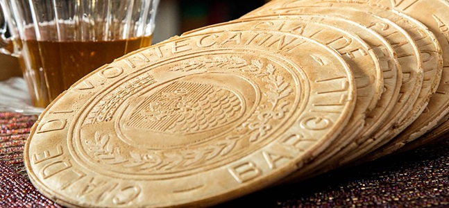 Cialde di Montecatini servite con caffè o gelato