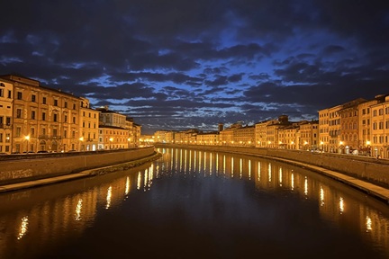 Lungarni di Pisa al tramonto
